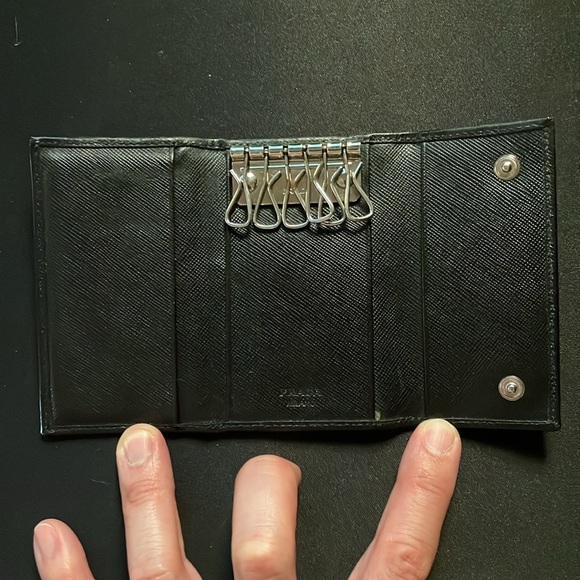 Prada Key Holder Saffiano - Picture 6 of 8